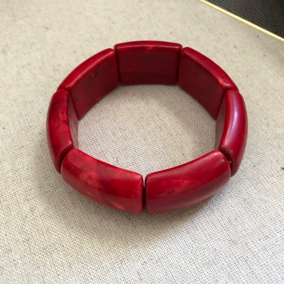 ✨3/$30 Chunky red bracelet - Picture 3 of 5